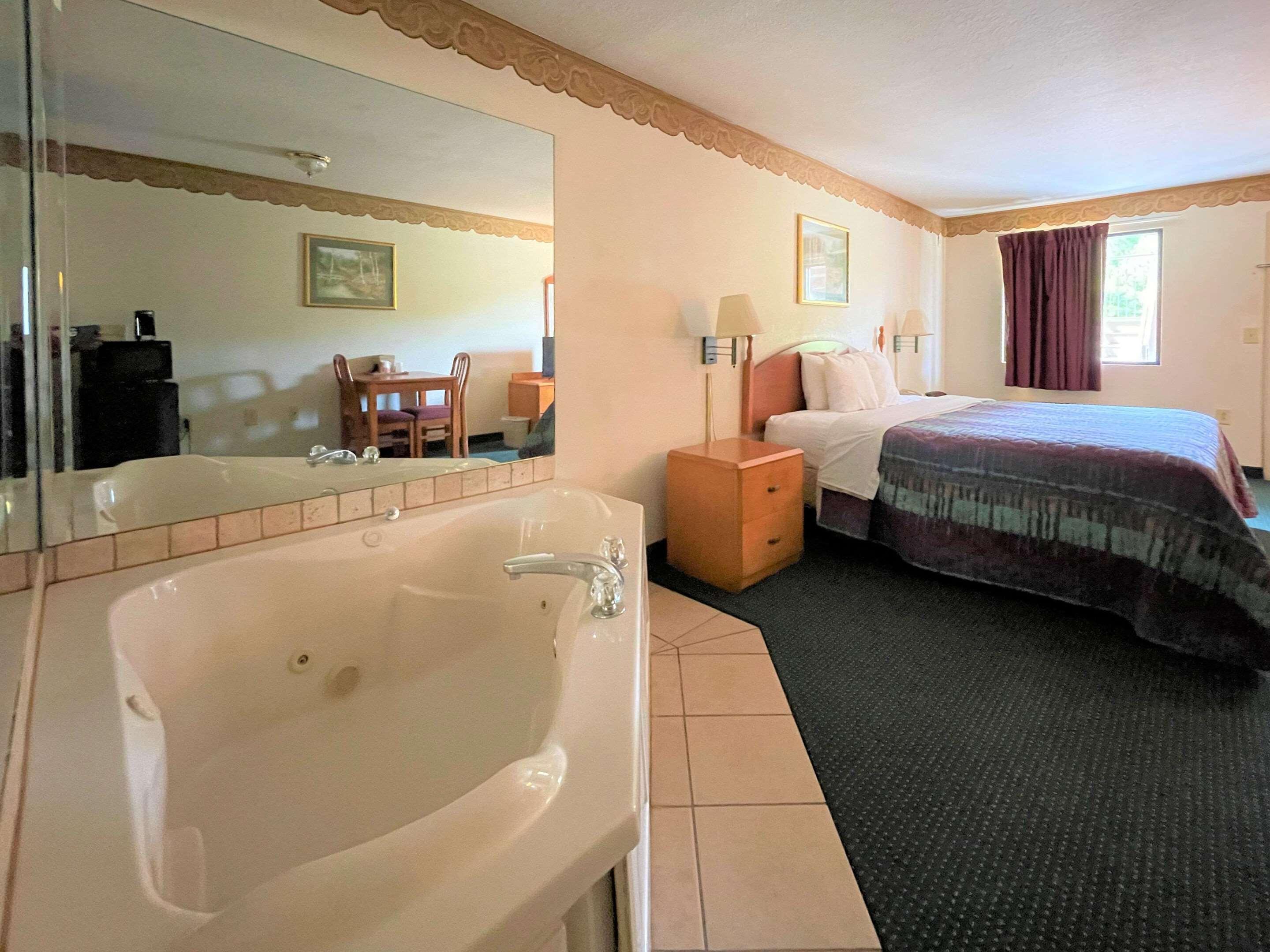 Days Inn Sandersville ภายนอก รูปภาพ